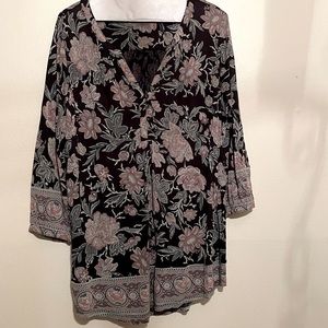 Cool floral flowy top